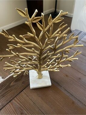 Godinger Gold Coral Branch Table Accent